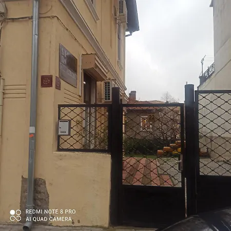 стонел Apartment