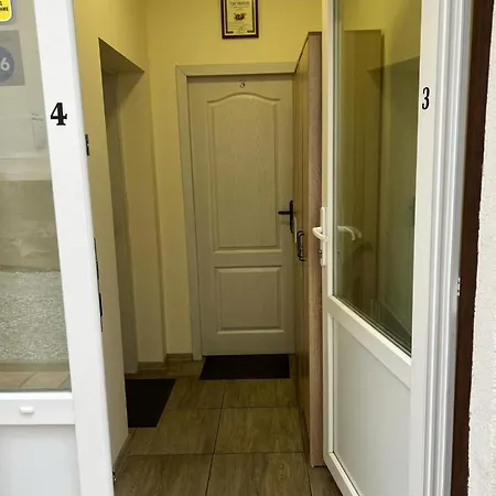 стонел Apartamento *